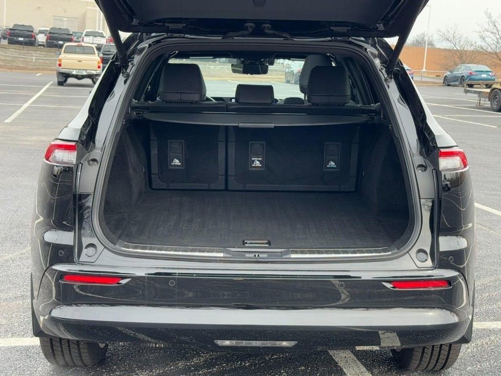 Certified 2025 Toyota Crown Signia w/ Advanced Technology Package image 7