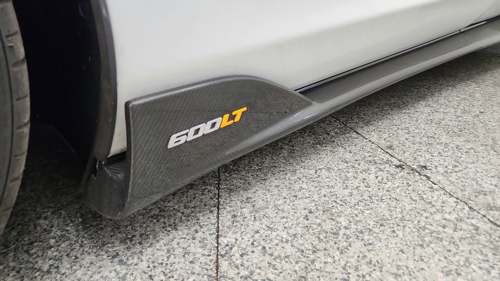 Used 2019 McLaren 600LT RWD image 16