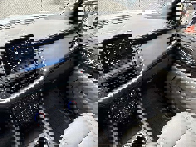 Used 2022 Chevrolet Suburban Z71 w/ Luxury Package image 16