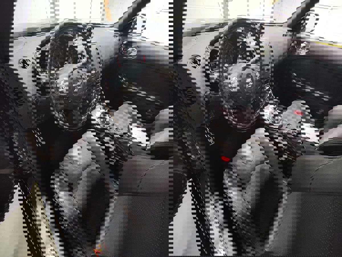 Used 2009 Nissan 370Z Touring image 23