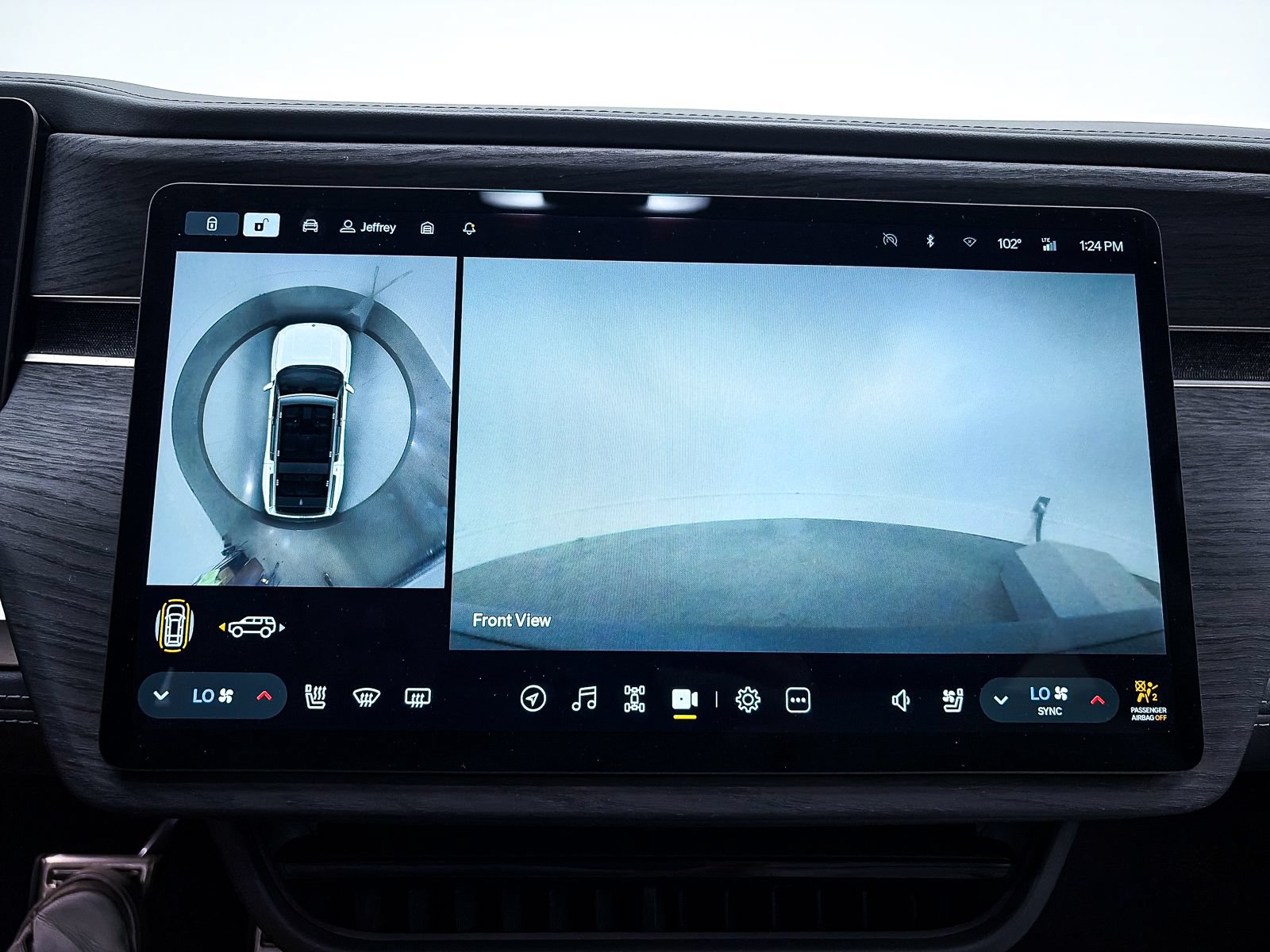 Used 2024 Rivian R1S Adventure AWD/4WD image 7