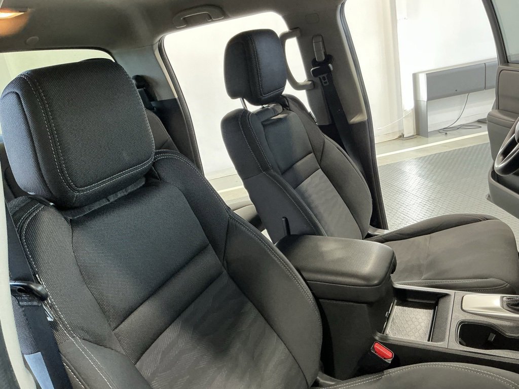 Used 2024 Nissan Frontier SV w/ Technology Package image 18