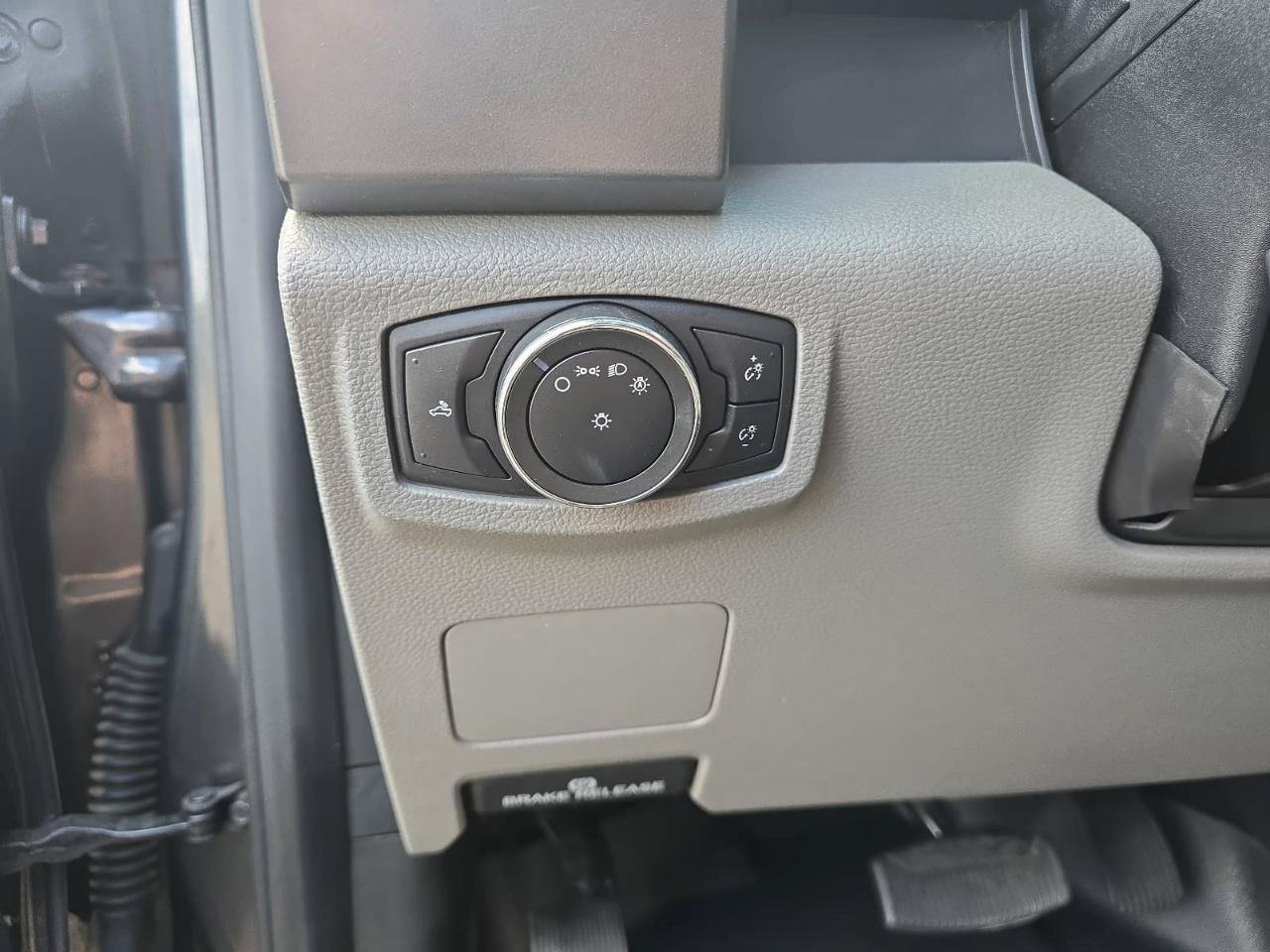 Used 2017 Ford F250 XLT w/ Camper Package AWD/4WD image 21