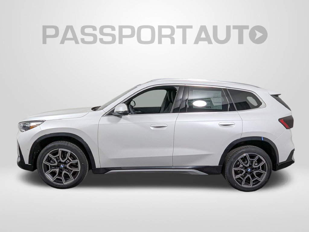 New 2026 BMW X1 xDrive28i w/ Technology Package AWD/4WD image 2