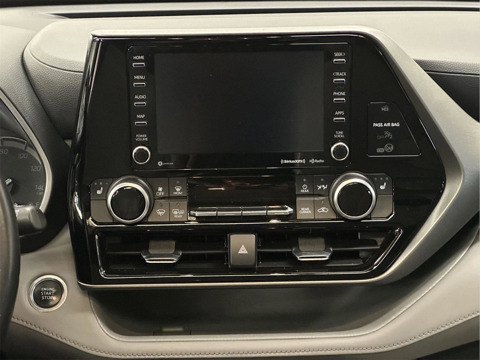 Used 2021 Toyota Highlander XLE image 33