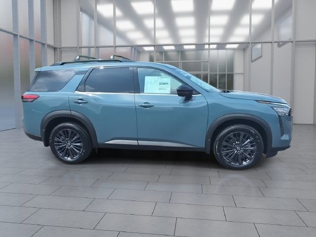 New 2026 Nissan Pathfinder SL w/ SL Premium Package AWD/4WD image 9