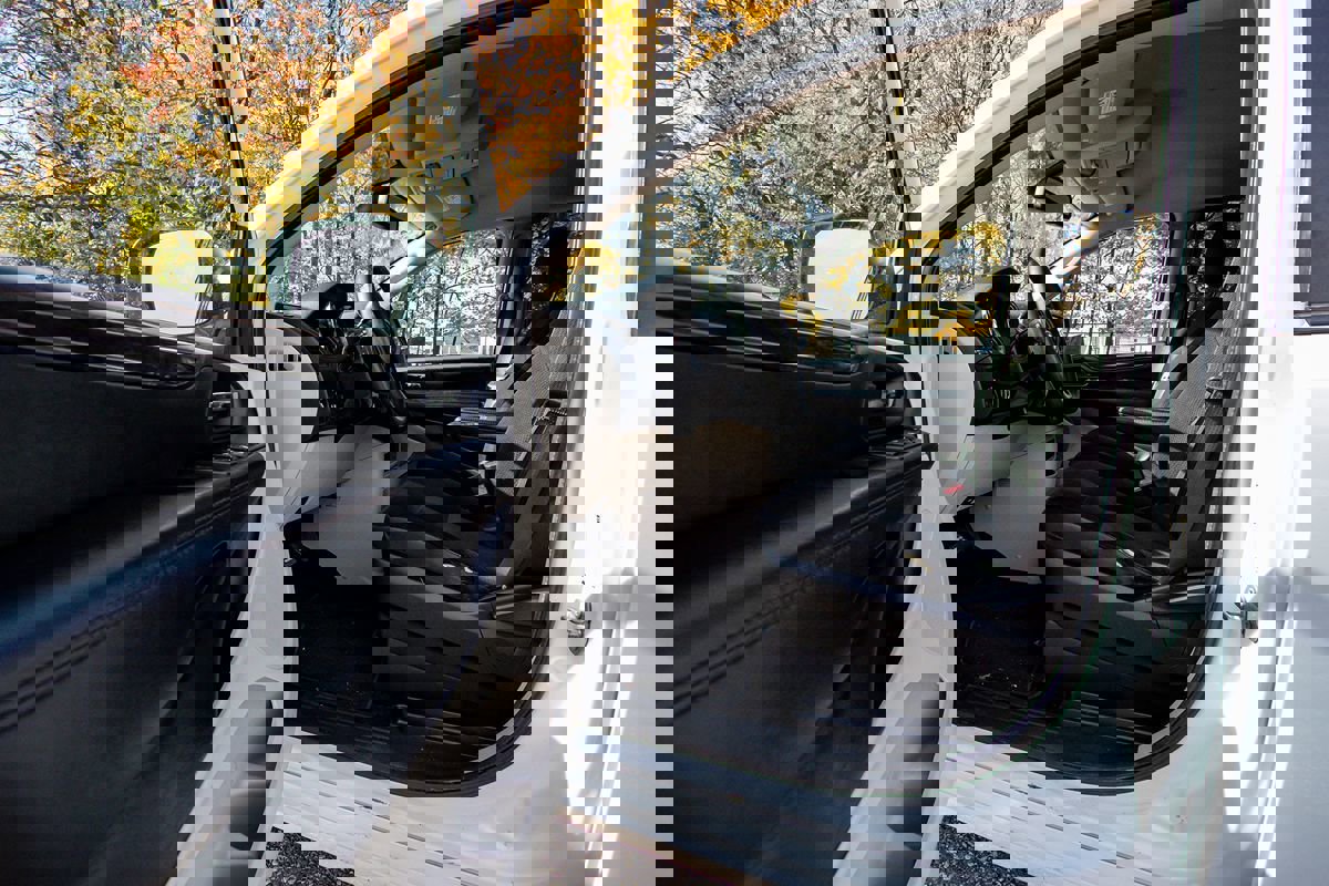 Used 2019 Dodge Grand Caravan SE w/ UConnect Hands-Free Group image 8