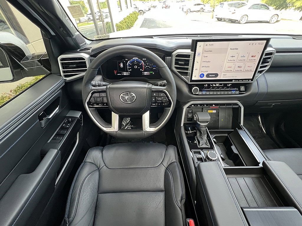 Used 2024 Toyota Sequoia Platinum image 11