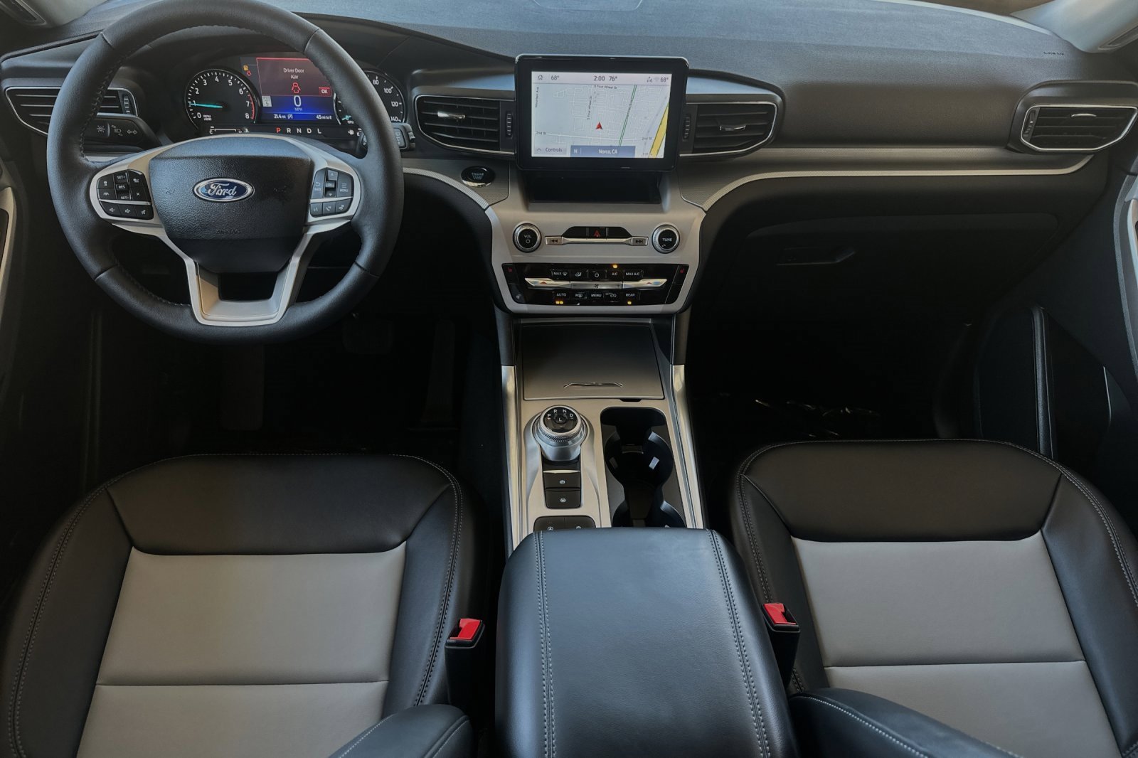 New 2024 Ford Explorer XLT w/ Equipment Group 202A image 11