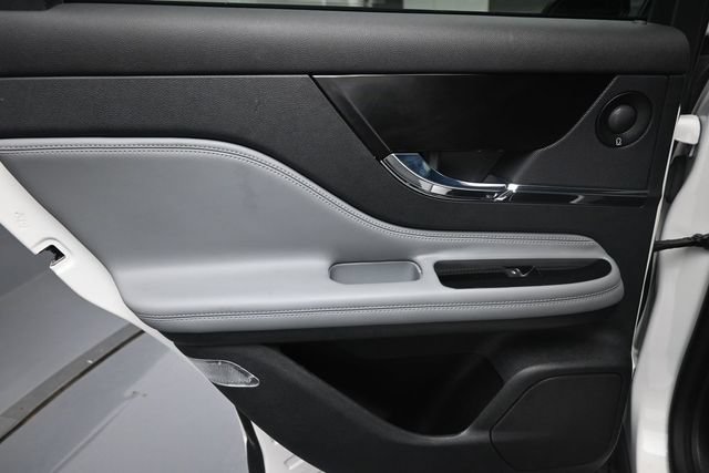 Used 2021 Lincoln Corsair Reserve w/ Equipment Group 201A FWD image 21