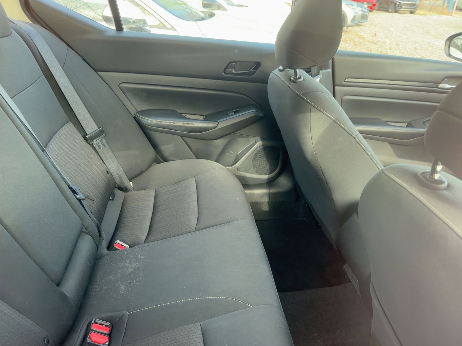 Used 2025 Nissan Altima 2.5 SV image 9