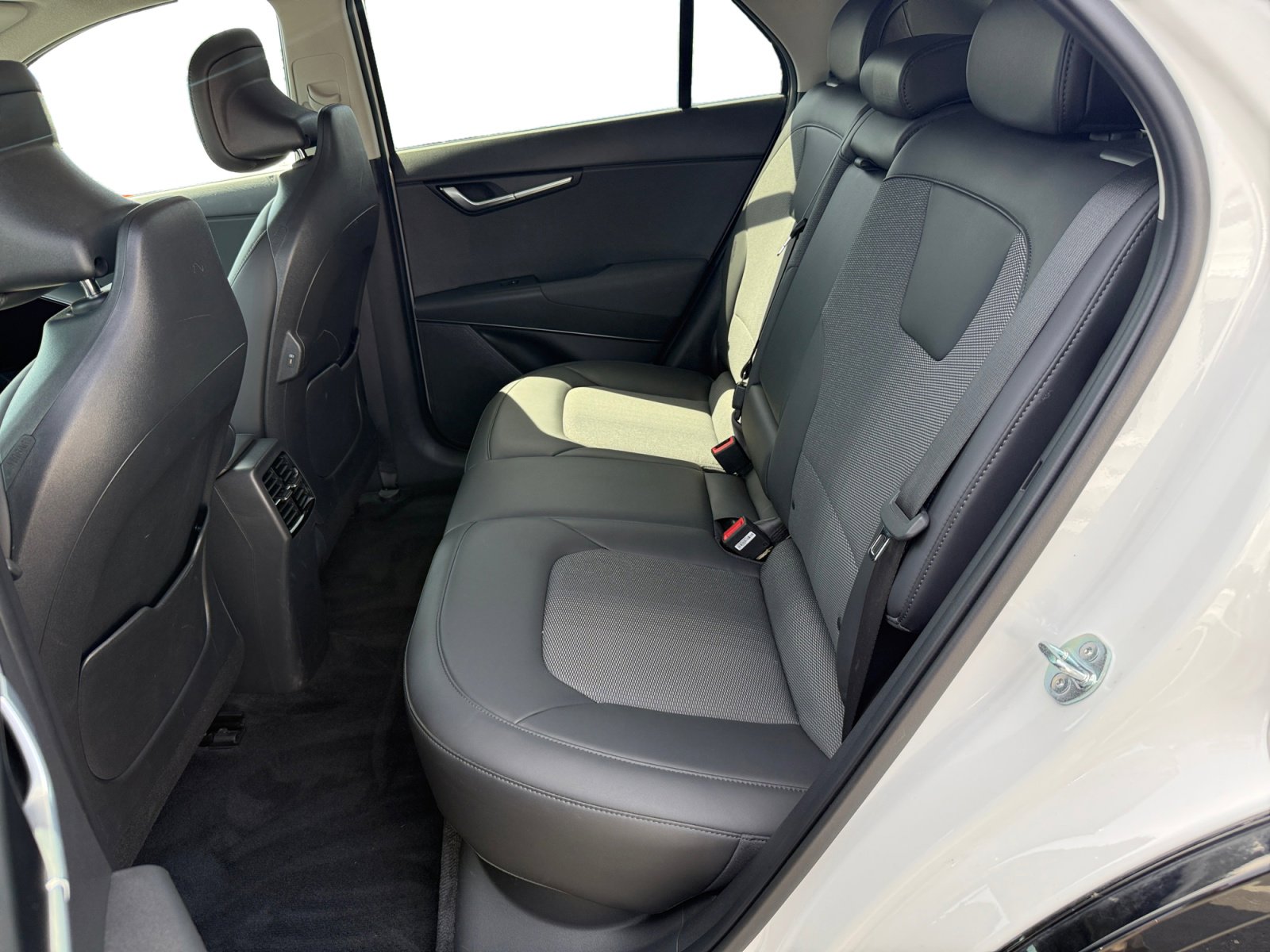 Used 2024 Kia Niro Wind FWD image 16