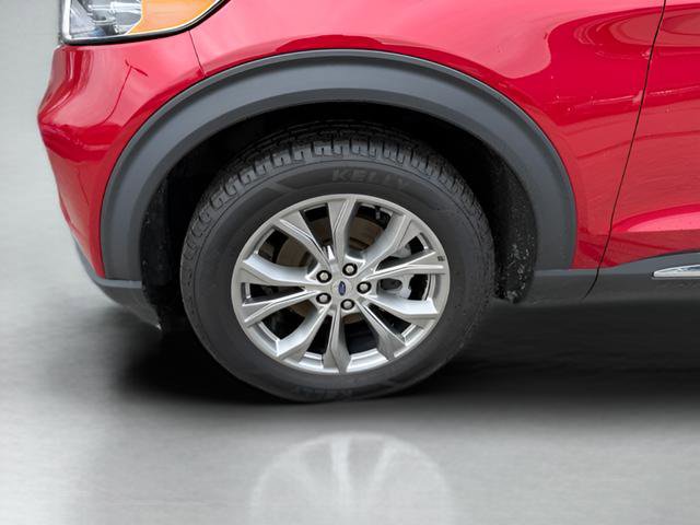Used 2022 Ford Explorer Limited w/ Equipment Group 301A AWD/4WD image 28