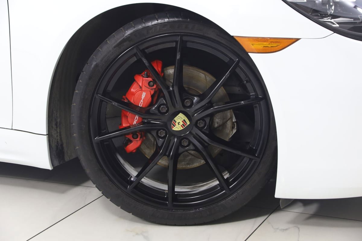 Used 2017 Porsche 718 Boxster S RWD image 17