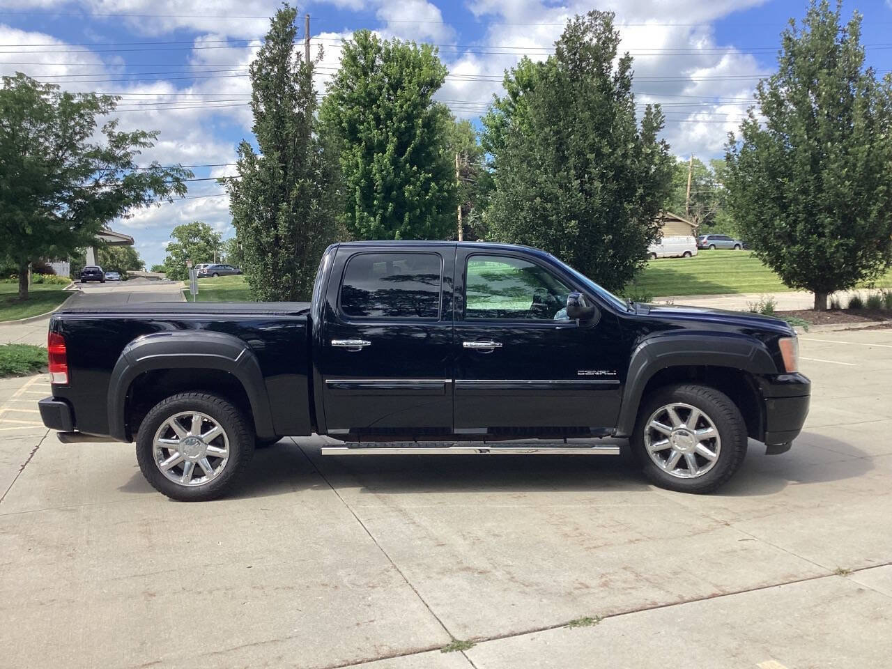 Used 2012 GMC Sierra 1500 Denali AWD/4WD image 5