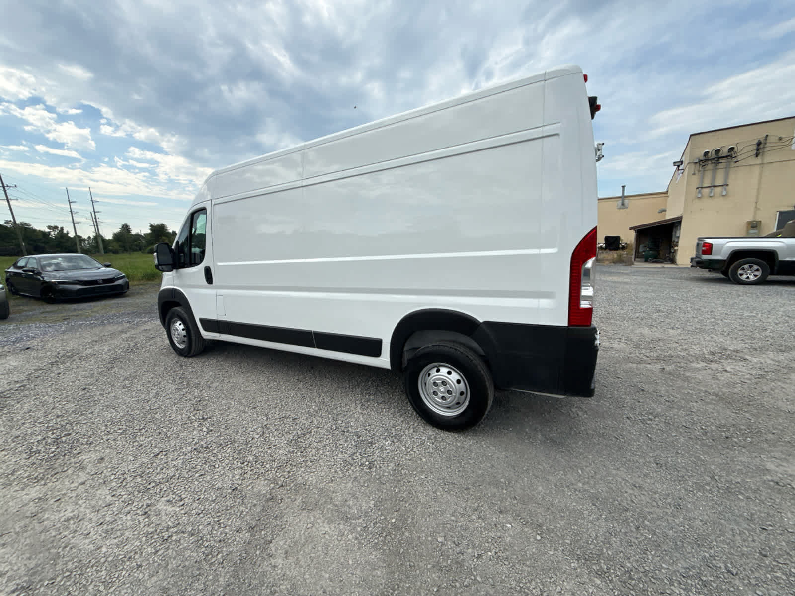 Used 2023 RAM ProMaster 2500 FWD image 9