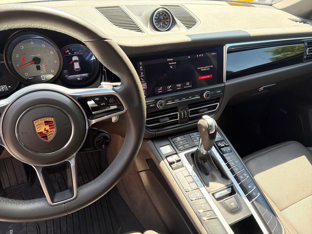 Used 2020 Porsche Macan S AWD/4WD image 25