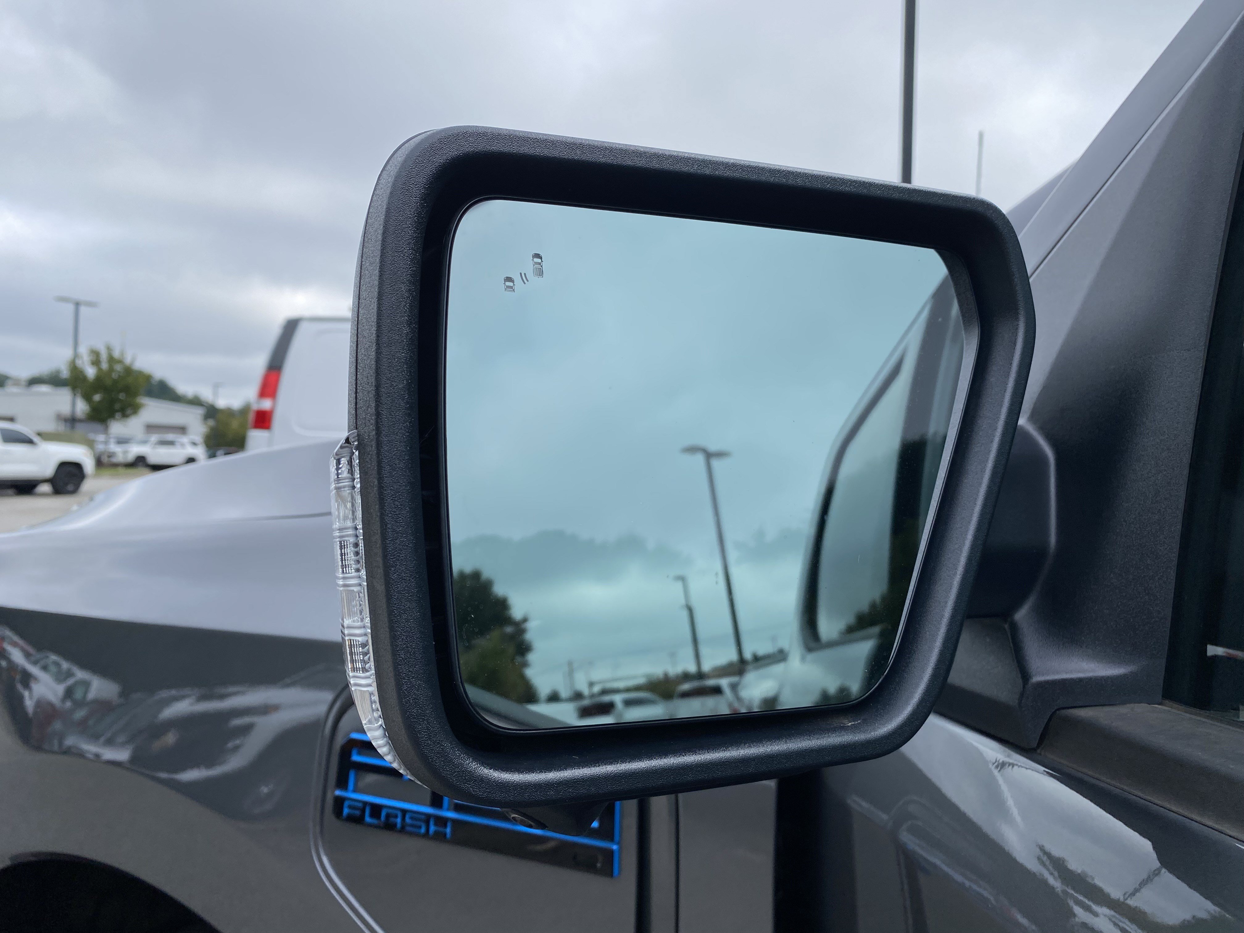 Used 2025 Ford F150 Lightning Flash AWD/4WD image 38