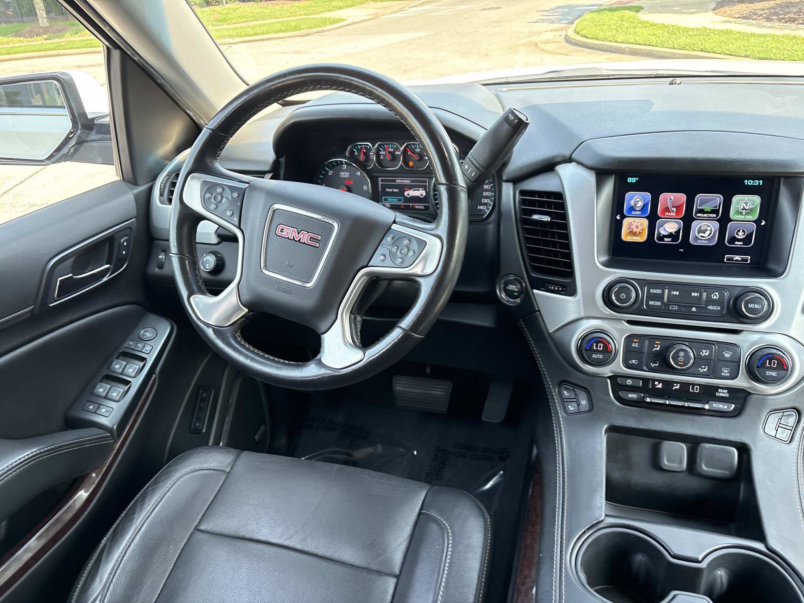 Used 2019 GMC Yukon SLT AWD/4WD image 29