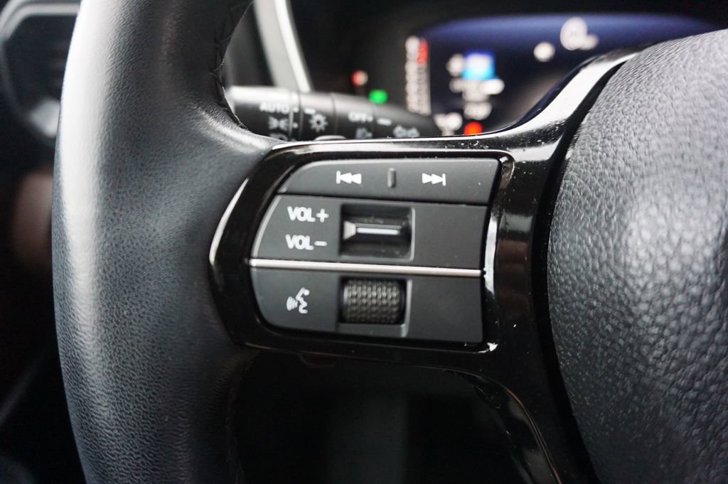 Used 2024 Honda Pilot Elite image 8