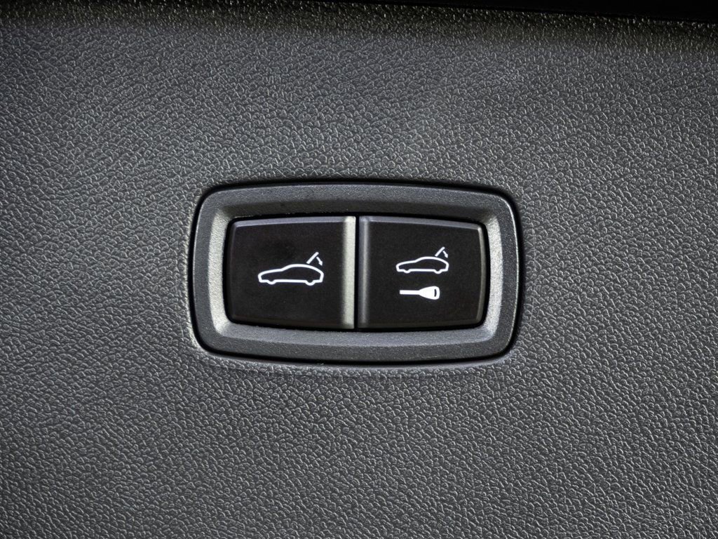 New 2026 Porsche Cayenne Coupe image 33