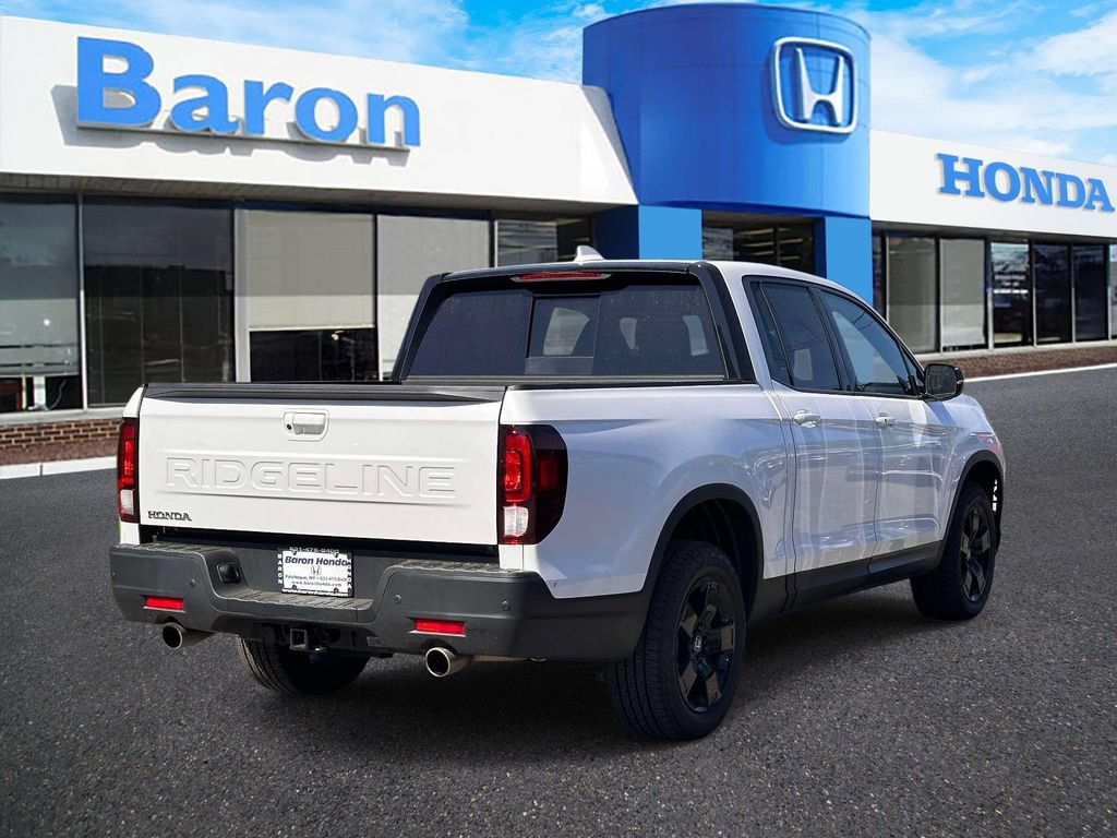 Certified 2025 Honda Ridgeline Black Edition image 5