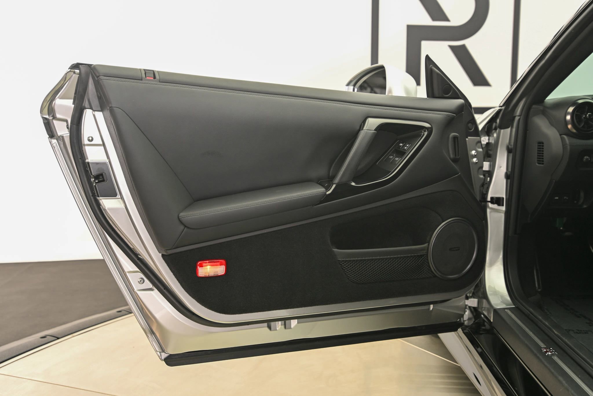 Used 2024 Nissan GT-R Premium w/ Floor Mat Package AWD/4WD image 14