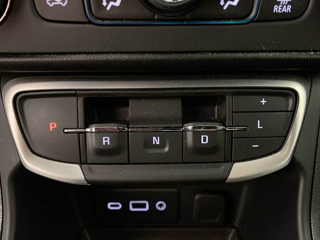 Used 2024 GMC Terrain SLE w/ Driver Convenience Package FWD image 19