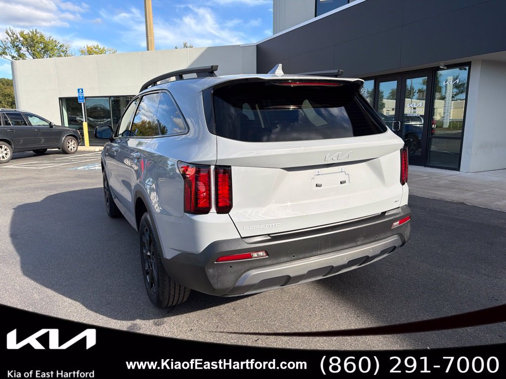 Certified 2023 Kia Sorento S w/ Panoramic Sunroof Package AWD/4WD image 10