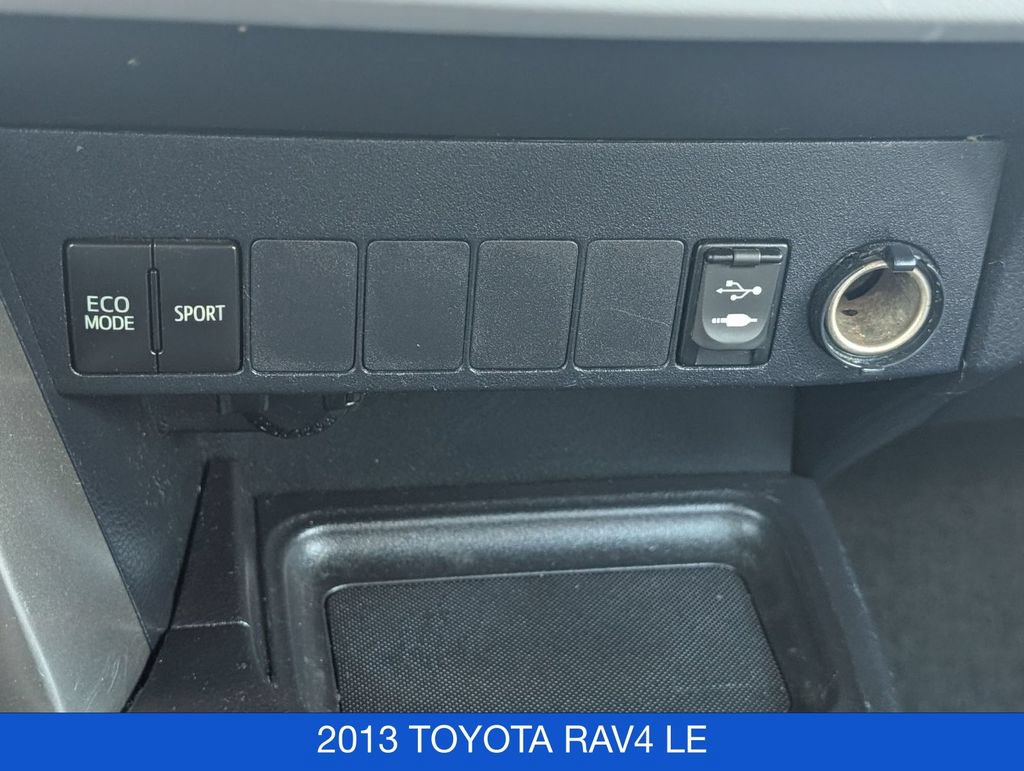 Used 2013 Toyota RAV4 LE AWD/4WD image 21