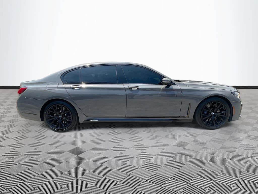 Used 2020 BMW 740i w/ M Sport Package RWD image 8