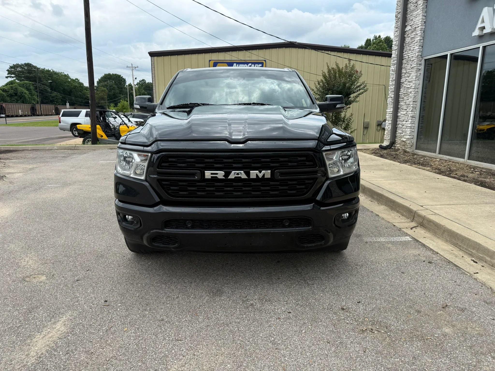 Used 2022 RAM 1500 Big Horn AWD/4WD image 3
