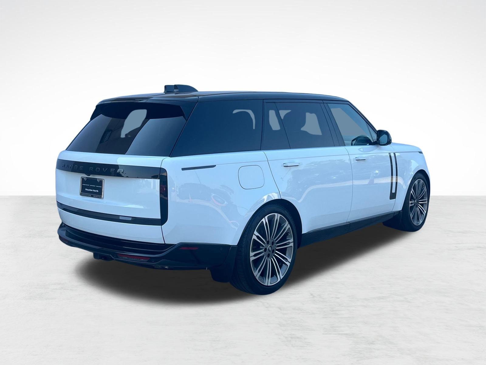 New 2025 Land Rover Range Rover Long Wheelbase SE image 9