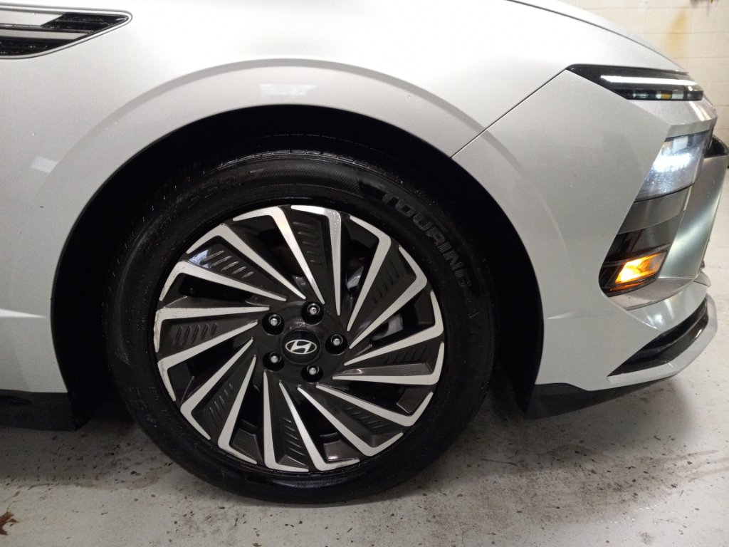 Used 2025 Hyundai Sonata SEL FWD image 3