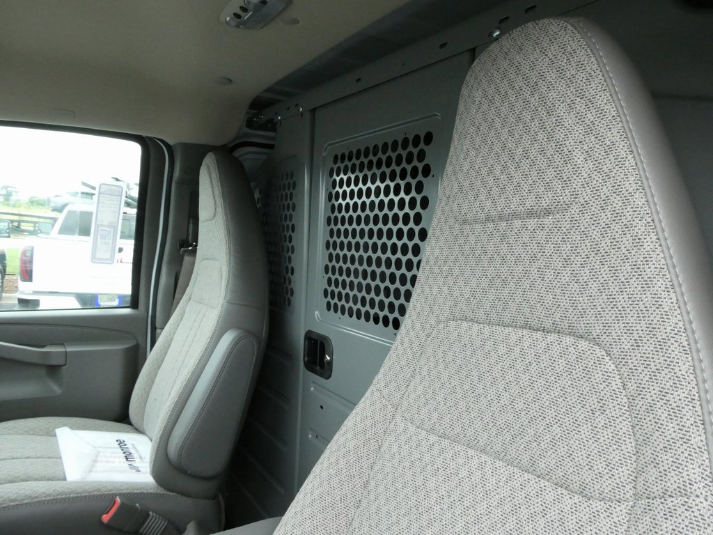 New 2025 GMC Savana 3500 w/ Driver Convenience Package image 36