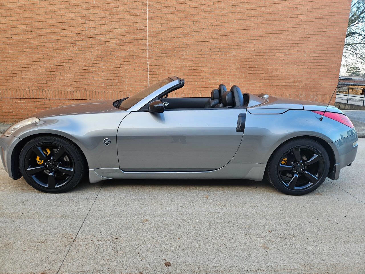 Used 2006 Nissan 350Z Touring image 17
