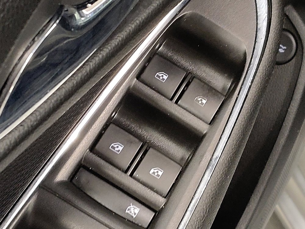 Used 2017 Chevrolet Cruze LS FWD image 27