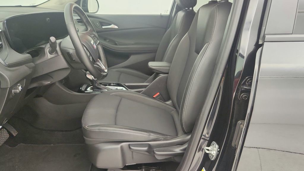Certified 2025 Buick Encore GX Preferred FWD image 15