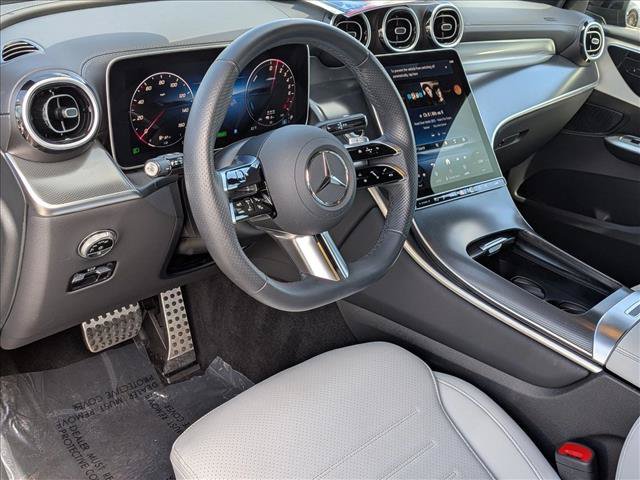Used 2025 Mercedes-Benz GLC 350e 4MATIC image 10