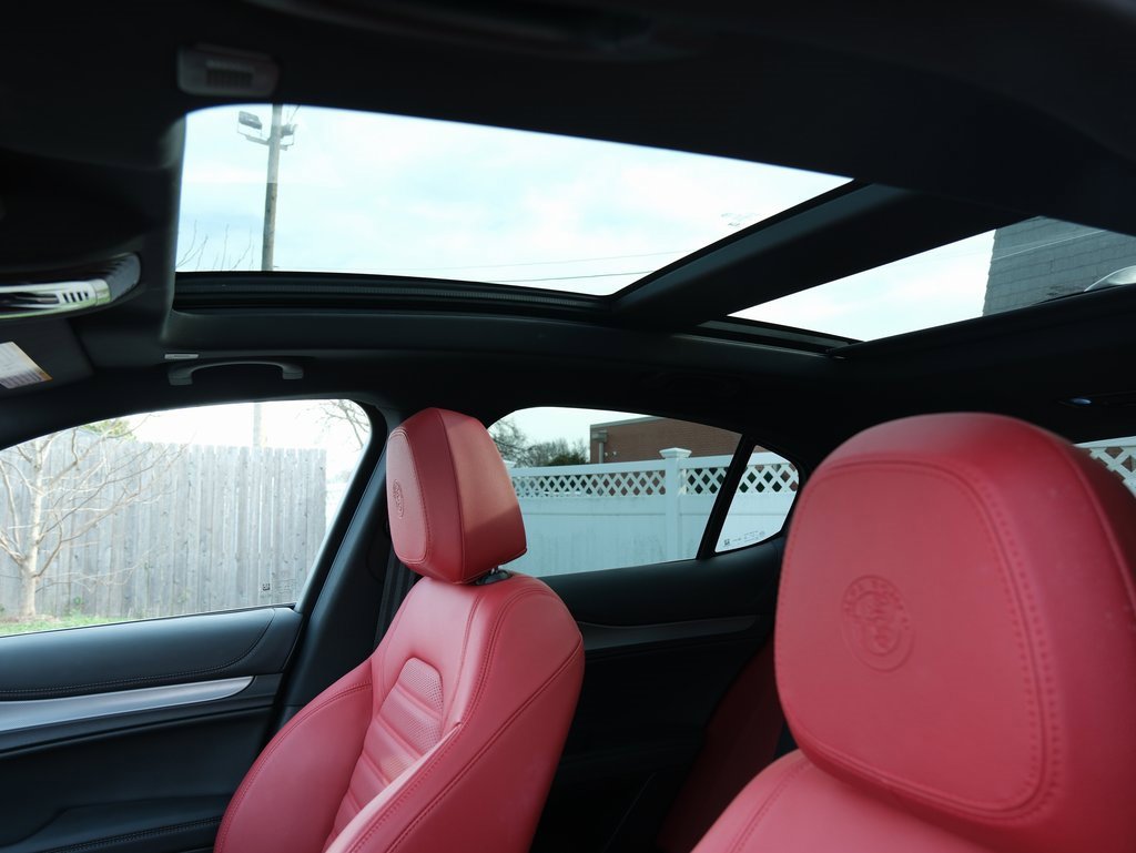 Used 2024 Alfa Romeo Stelvio Veloce image 17