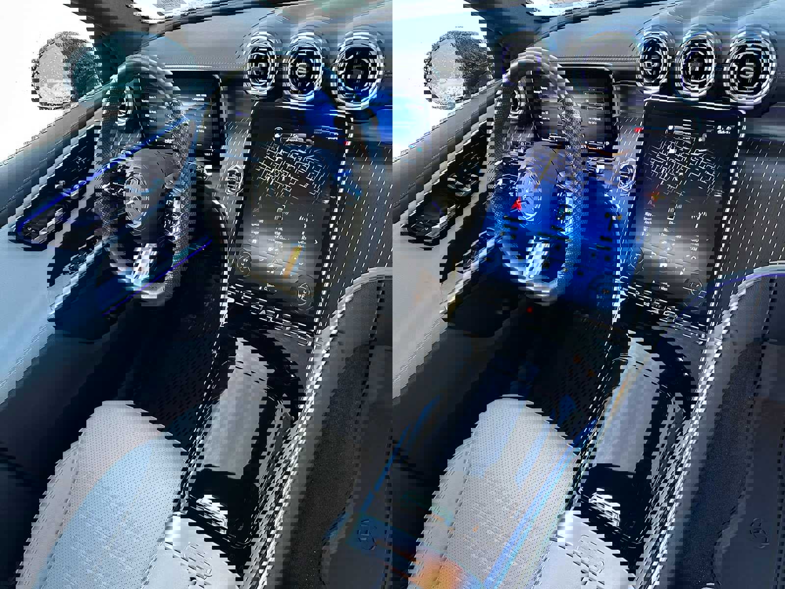 Used 2023 Mercedes-Benz GLC 300 4MATIC image 11