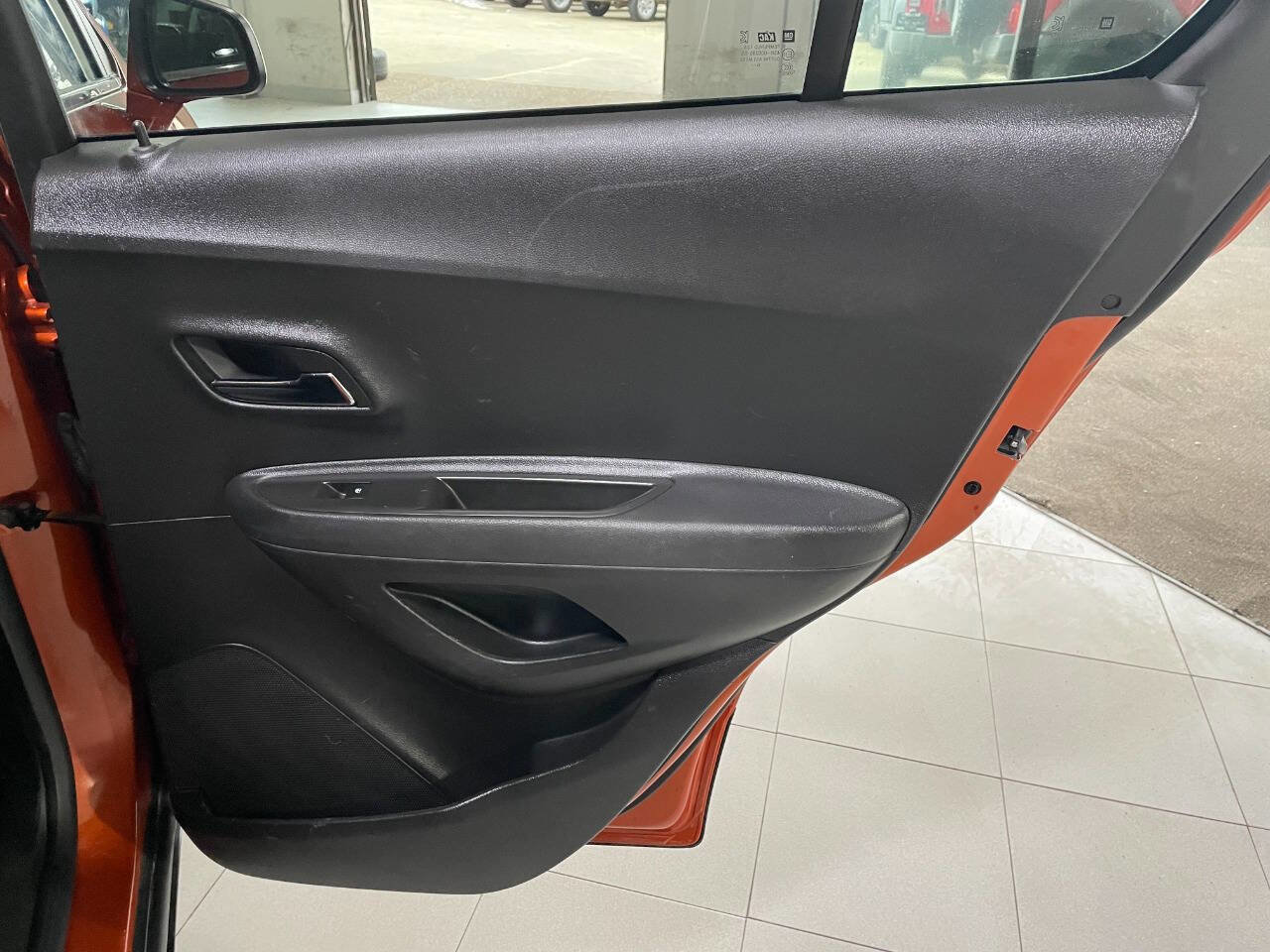 Used 2016 Chevrolet Trax LT w/ LT Sun and Sound Package image 24