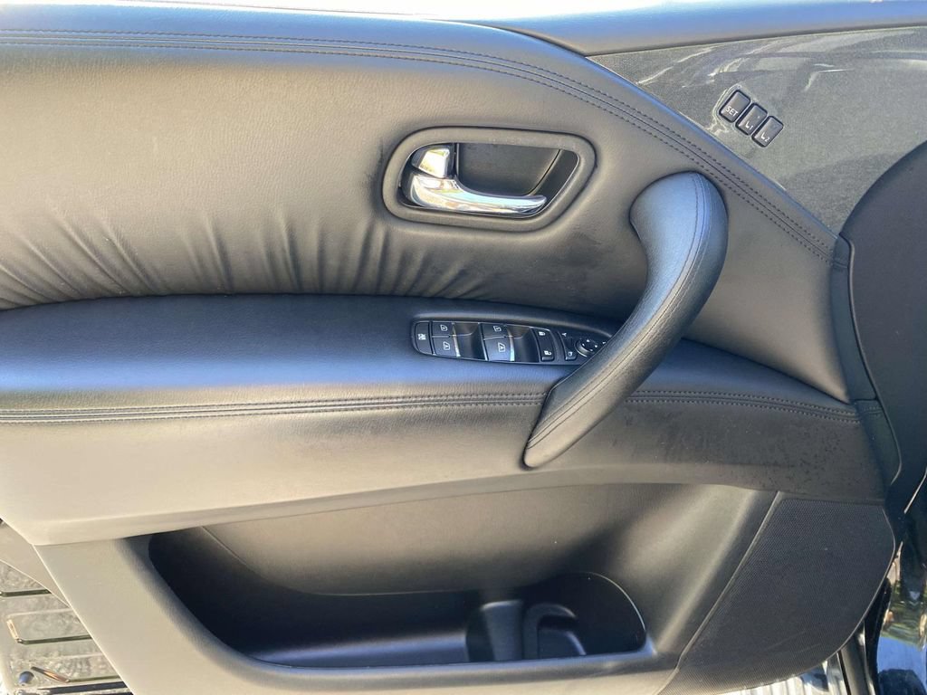 Used 2023 Nissan Armada SL w/ Midnight Edition Package RWD image 17