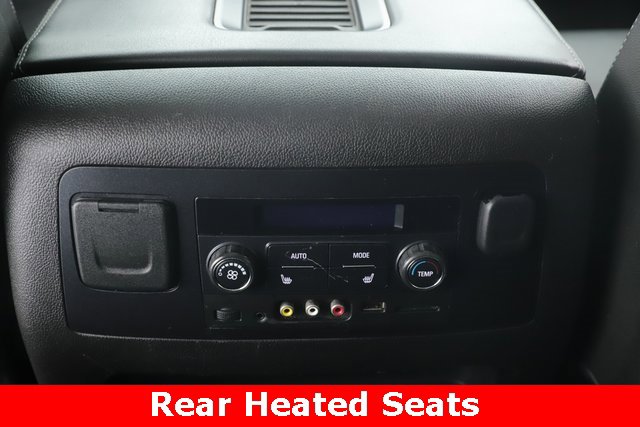 Used 2015 Chevrolet Suburban LT image 30