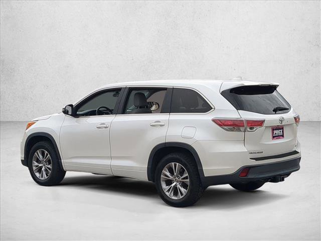 Used 2016 Toyota Highlander Plus FWD image 8