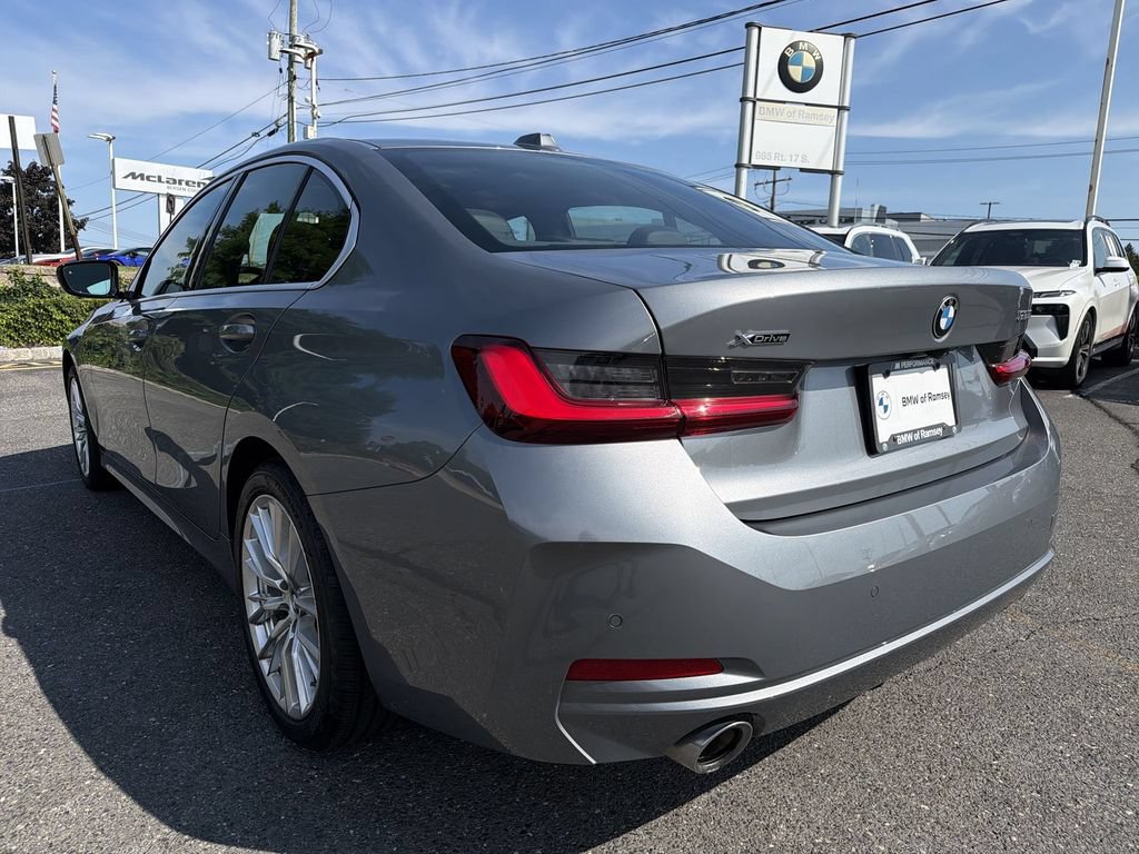 Used 2024 BMW 330i xDrive Sedan w/ Premium Package AWD/4WD image 12
