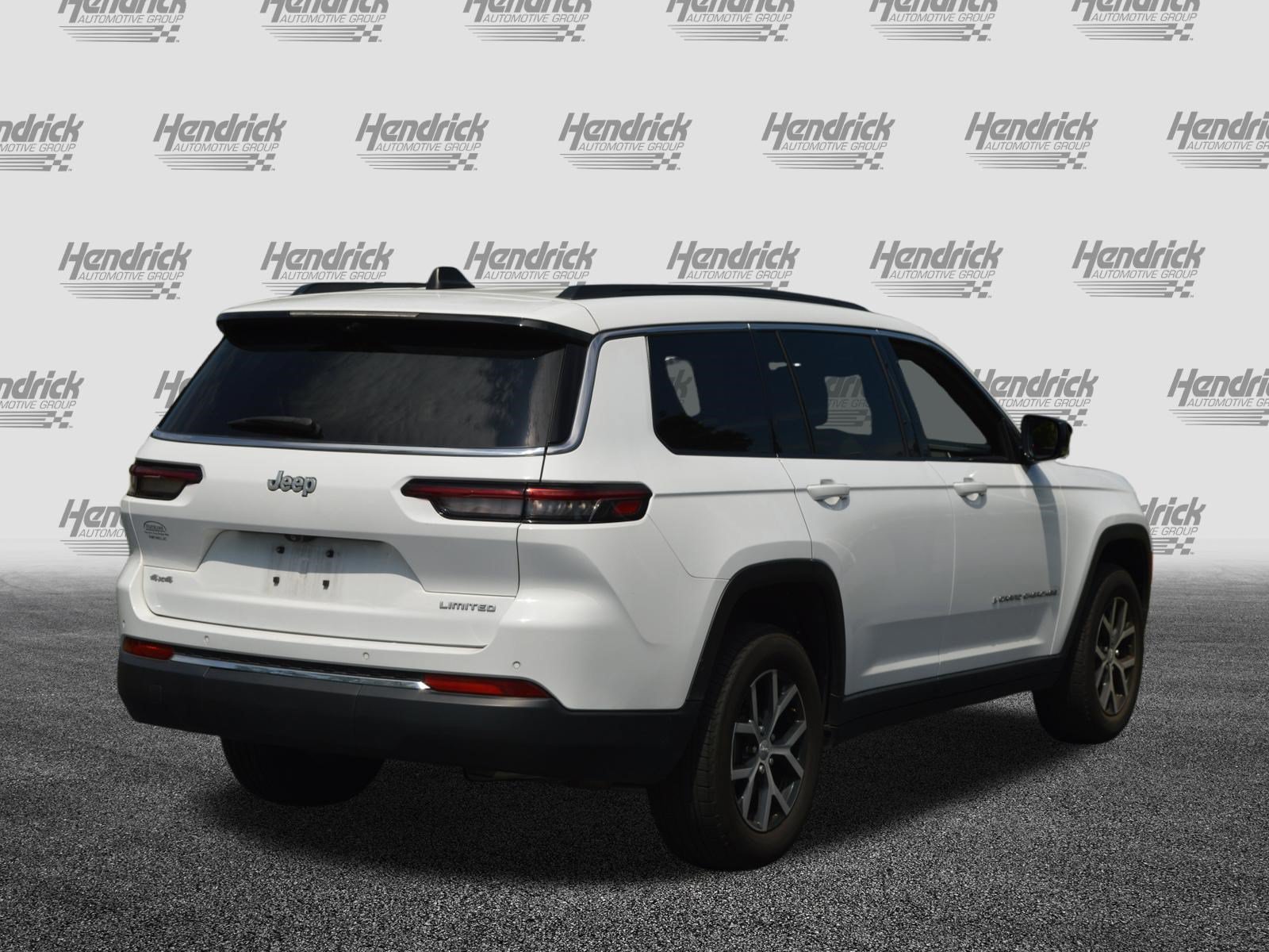 Used 2024 Jeep Grand Cherokee L Limited w/ Luxury Tech Group II AWD/4WD image 11