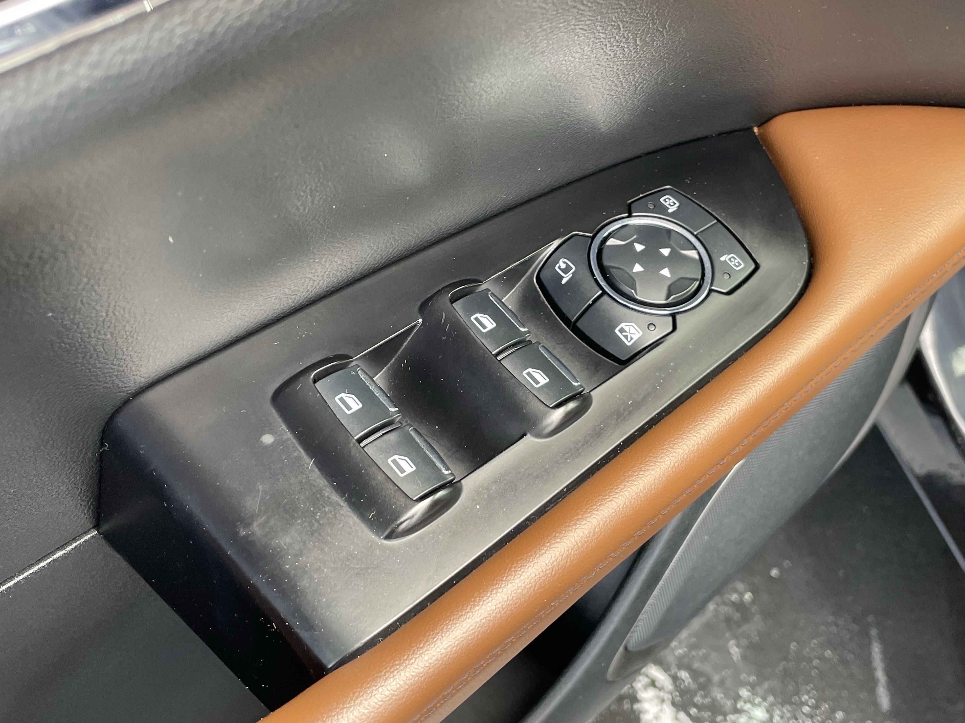 Used 2023 Lincoln Nautilus Reserve w/ Equipment Group 201A image 14