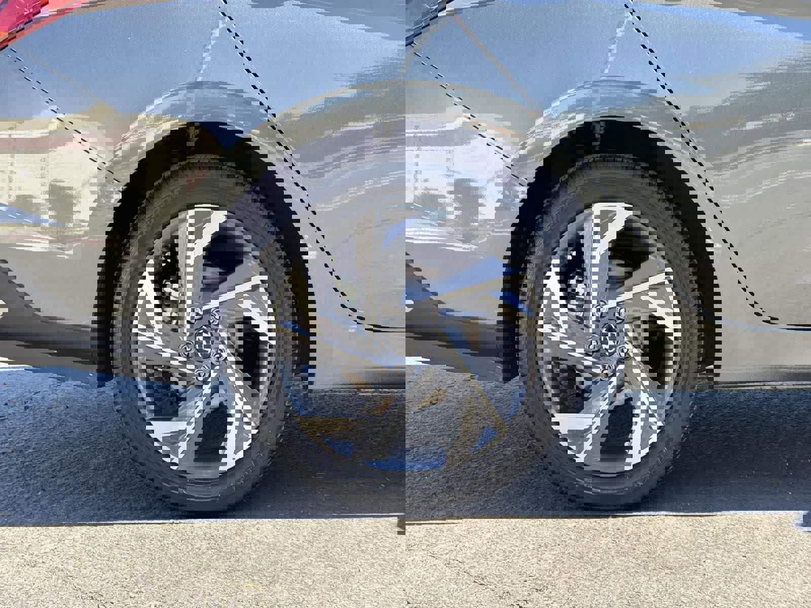 Certified 2025 Hyundai Elantra SEL image 40