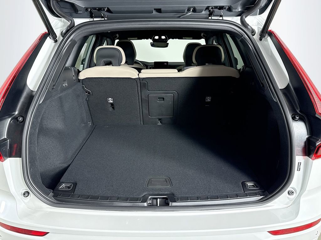 New 2026 Volvo XC60 B5 Core image 25